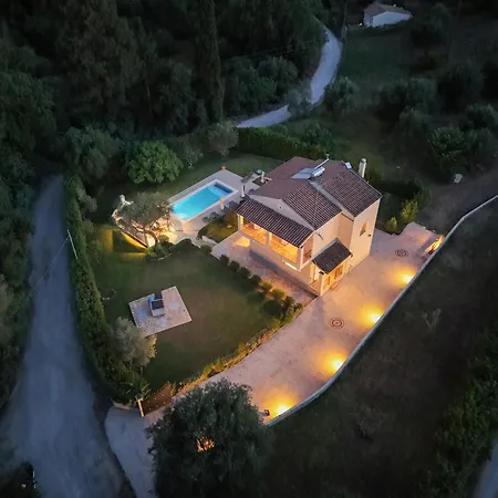 Voreas Villa *
